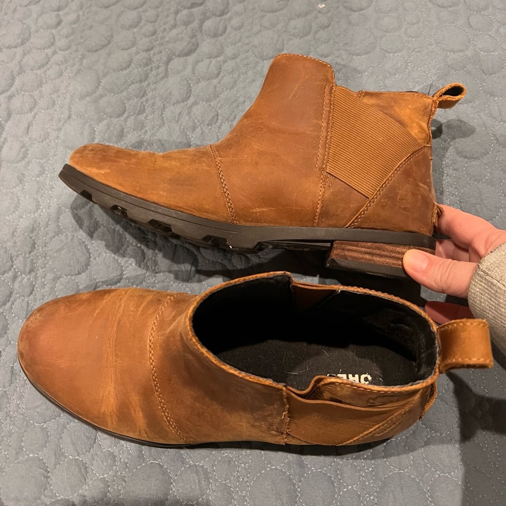 Sorel Emelie Chelsea Boots
